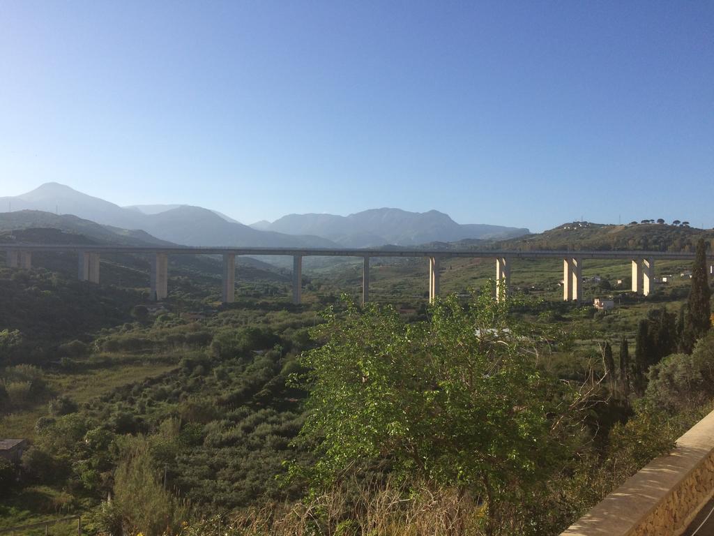 Casa Vacanza Paradise Vicino Cefalu Con Servizio Di Piscina A 3 Chilometri Lägenhet Campofelice Di Roccella Exteriör bild