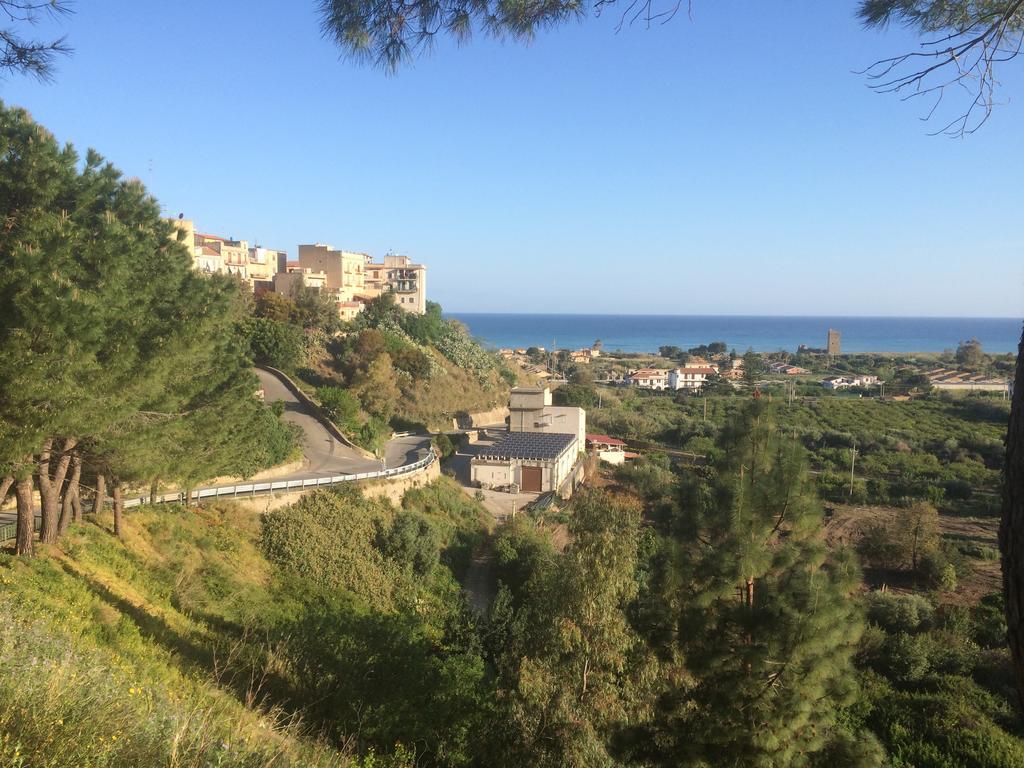 Casa Vacanza Paradise Vicino Cefalu Con Servizio Di Piscina A 3 Chilometri Lägenhet Campofelice Di Roccella Exteriör bild