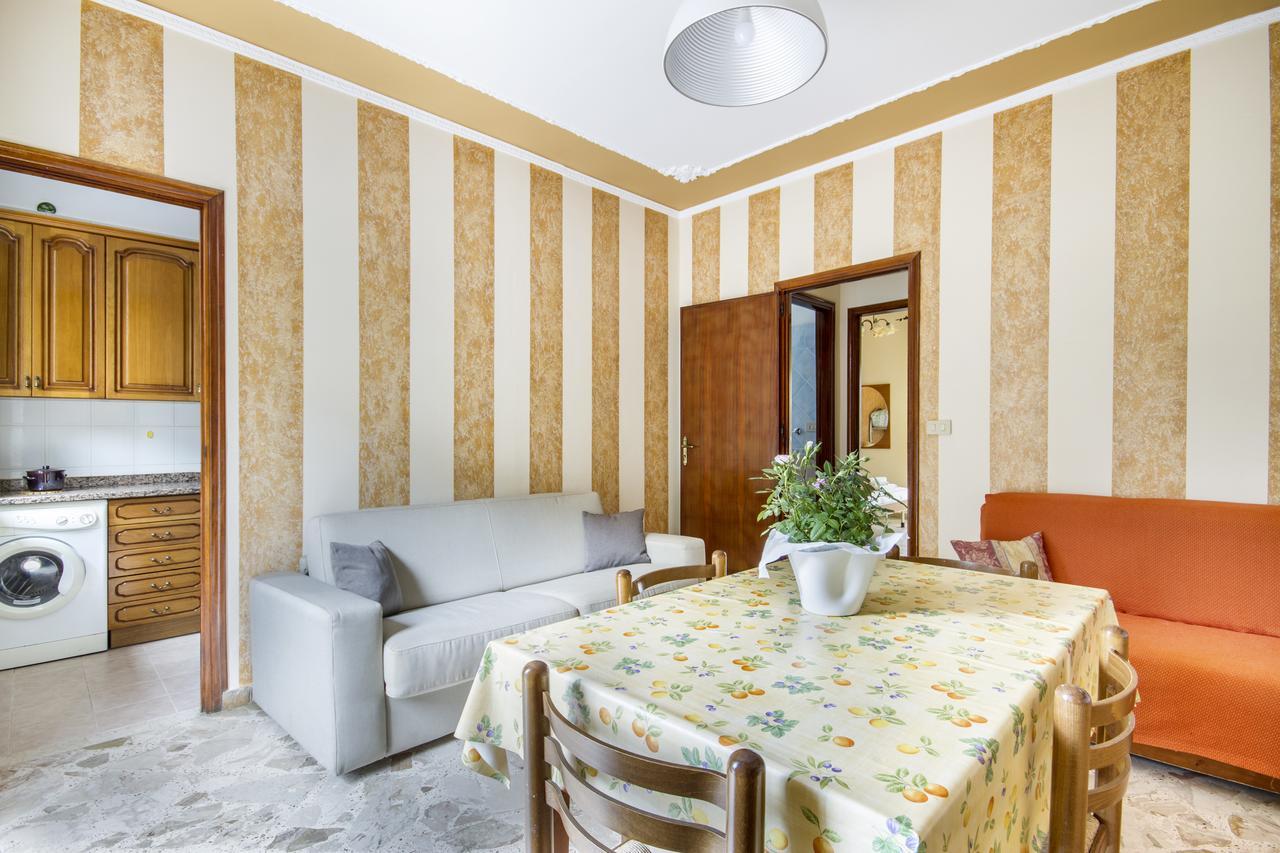 Casa Vacanza Paradise Vicino Cefalu Con Servizio Di Piscina A 3 Chilometri Lägenhet Campofelice Di Roccella Exteriör bild