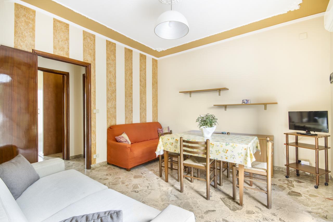 Casa Vacanza Paradise Vicino Cefalu Con Servizio Di Piscina A 3 Chilometri Lägenhet Campofelice Di Roccella Exteriör bild