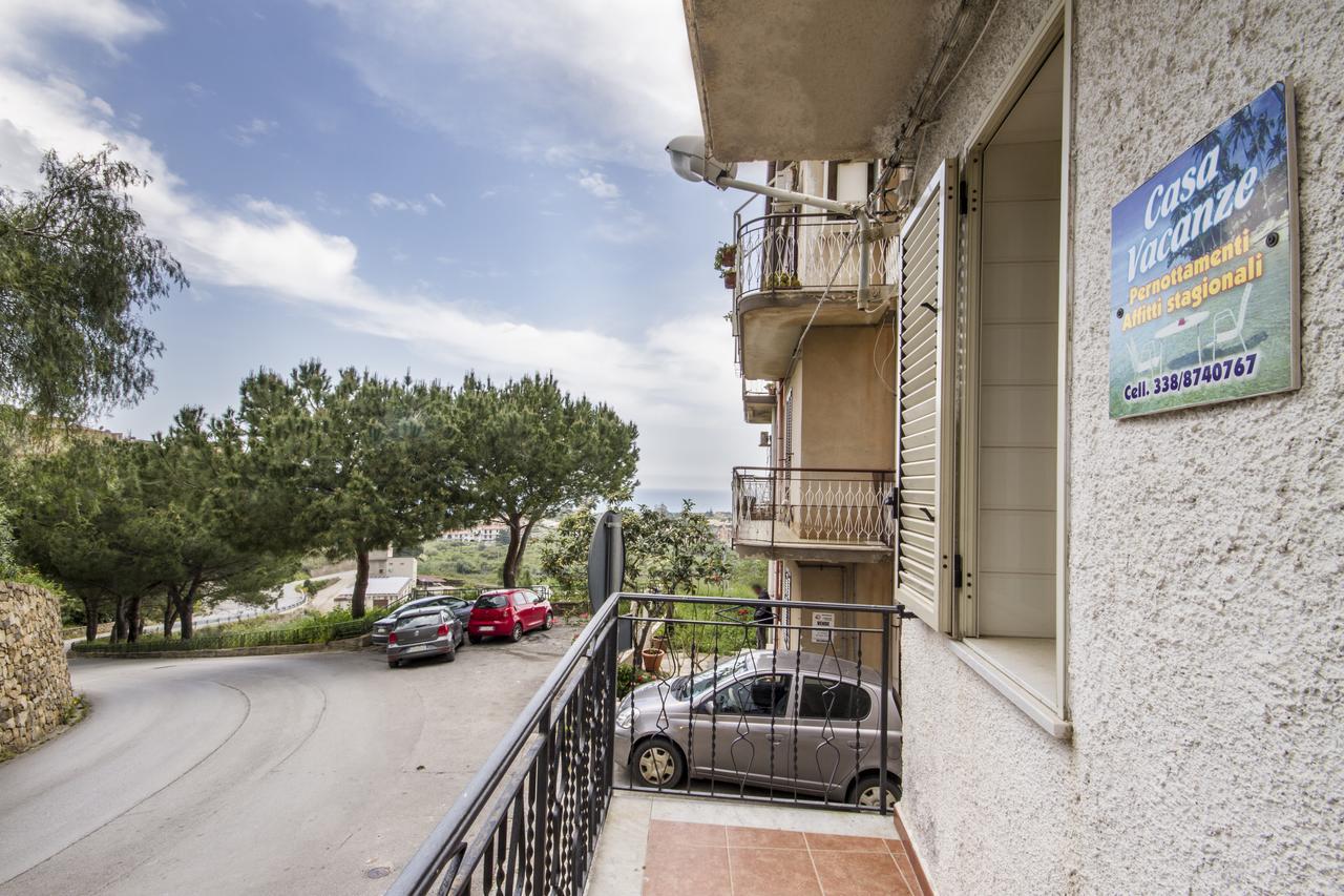 Casa Vacanza Paradise Vicino Cefalu Con Servizio Di Piscina A 3 Chilometri Lägenhet Campofelice Di Roccella Exteriör bild