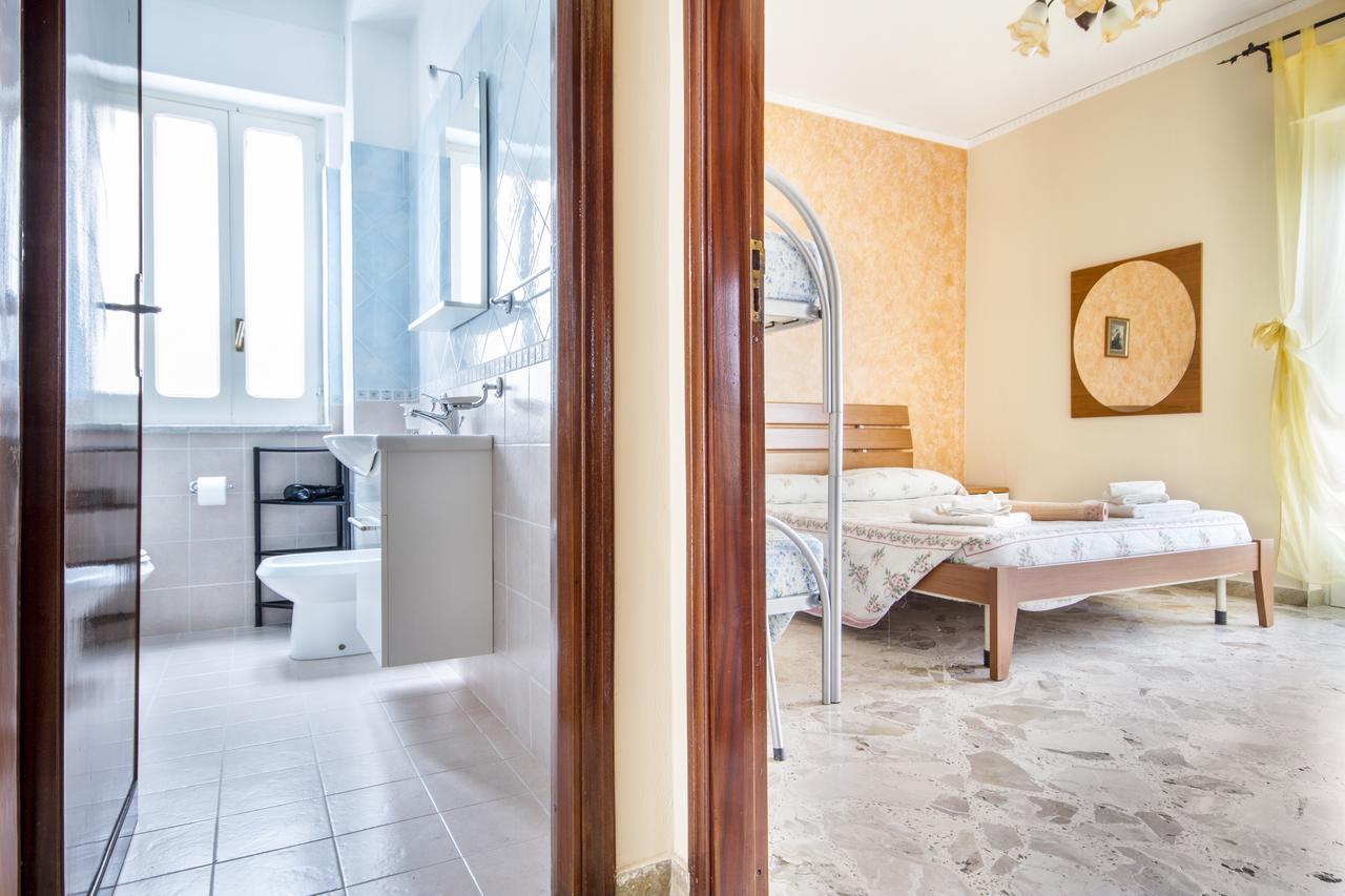 Casa Vacanza Paradise Vicino Cefalu Con Servizio Di Piscina A 3 Chilometri Lägenhet Campofelice Di Roccella Exteriör bild