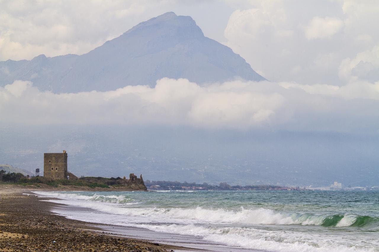 Casa Vacanza Paradise Vicino Cefalu Con Servizio Di Piscina A 3 Chilometri Lägenhet Campofelice Di Roccella Exteriör bild